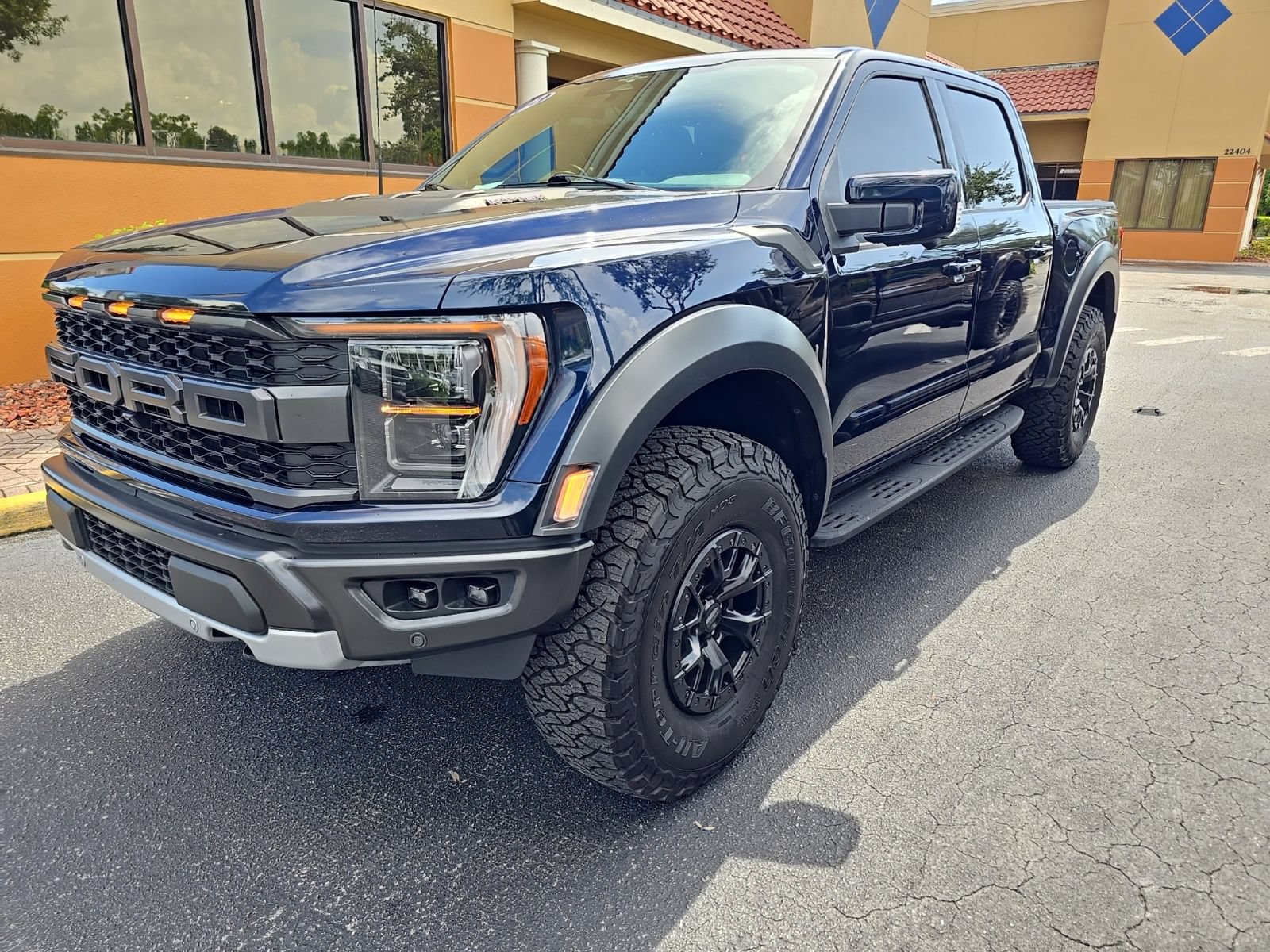Certified 2023 Ford F150 Raptor w/ Raptor 37 Performance Package AWD/4WD image 2