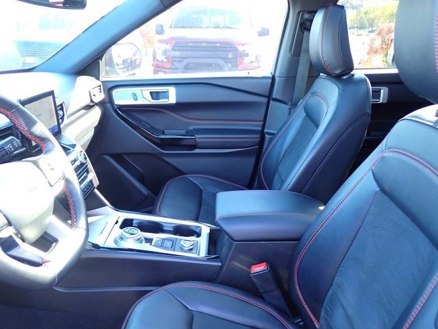 Certified 2022 Ford Explorer ST-Line w/ Class IV Trailer Tow Package image 17