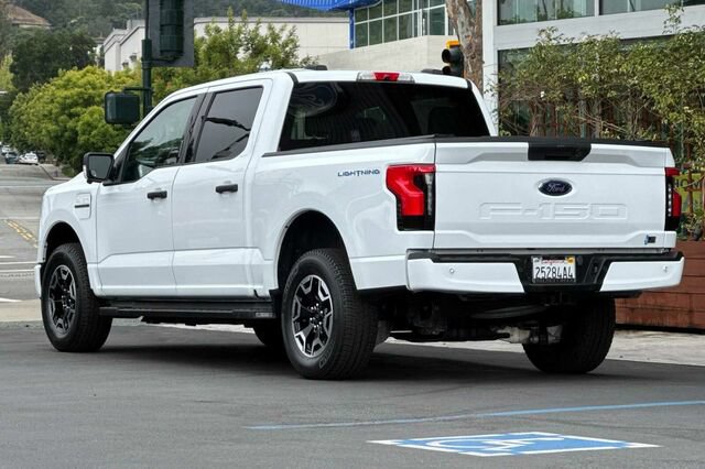 Certified 2023 Ford F150 Lightning XLT AWD/4WD image 6