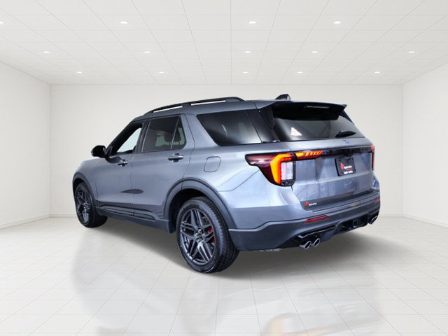 Certified 2025 Ford Explorer ST AWD/4WD image 4
