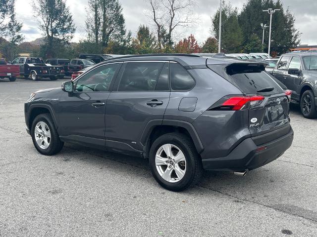 Used 2020 Toyota RAV4 XLE image 4