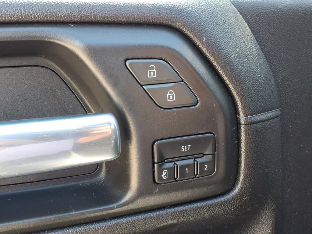 Used 2021 GMC Sierra 1500 SLT AWD/4WD image 21
