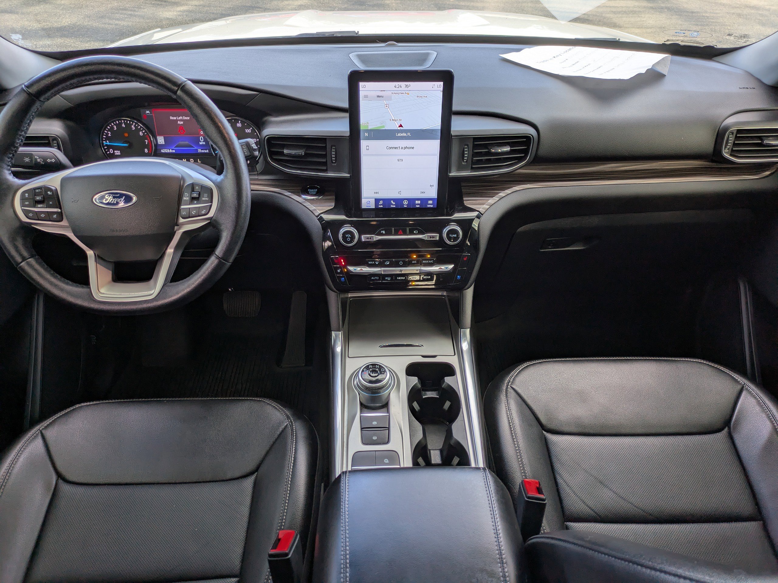 Certified 2022 Ford Explorer Limited w/ Limited Technology Package image 14