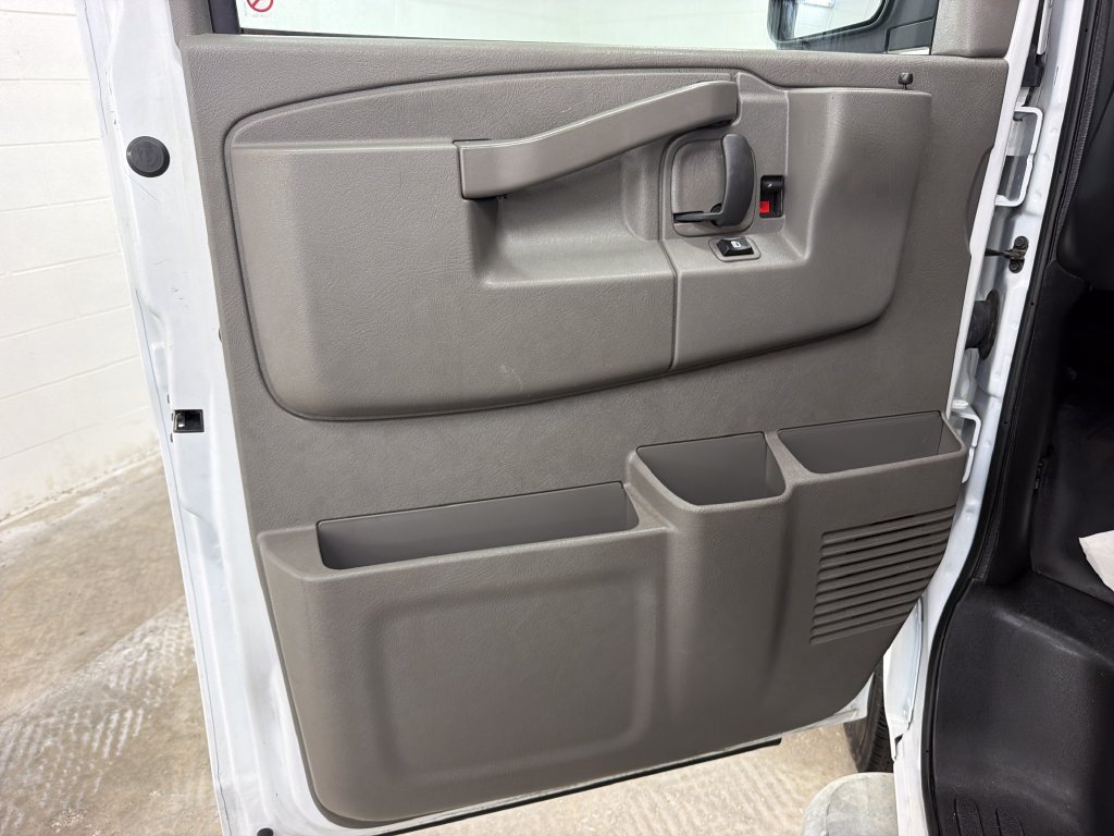 Used 2025 GMC Savana 2500 w/ Driver Convenience Package RWD image 16