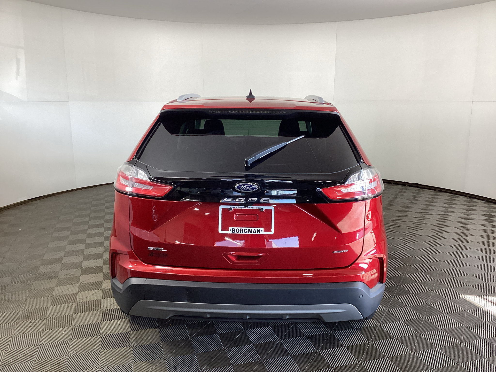 Certified 2024 Ford Edge SEL w/ Convenience Package AWD/4WD image 3