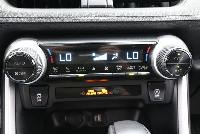 Used 2024 Toyota RAV4 XLE FWD image 22