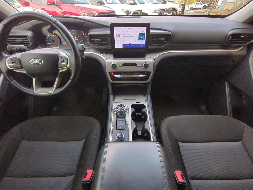 Certified 2022 Ford Explorer XLT w/ Class IV Trailer Tow Package image 15