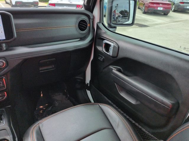 Used 2024 Jeep Gladiator Mojave w/ Technology Group AWD/4WD image 17