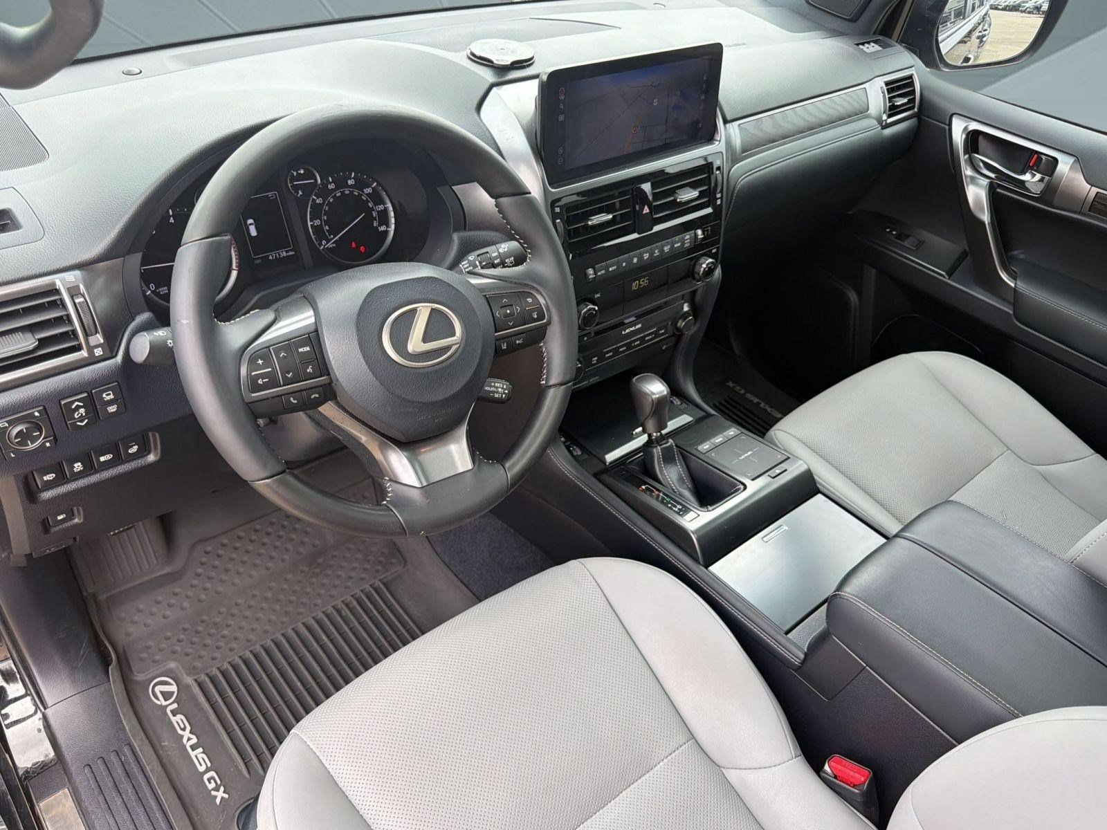 Used 2023 Lexus GX 460 w/ Black Line Special Edition AWD/4WD image 4