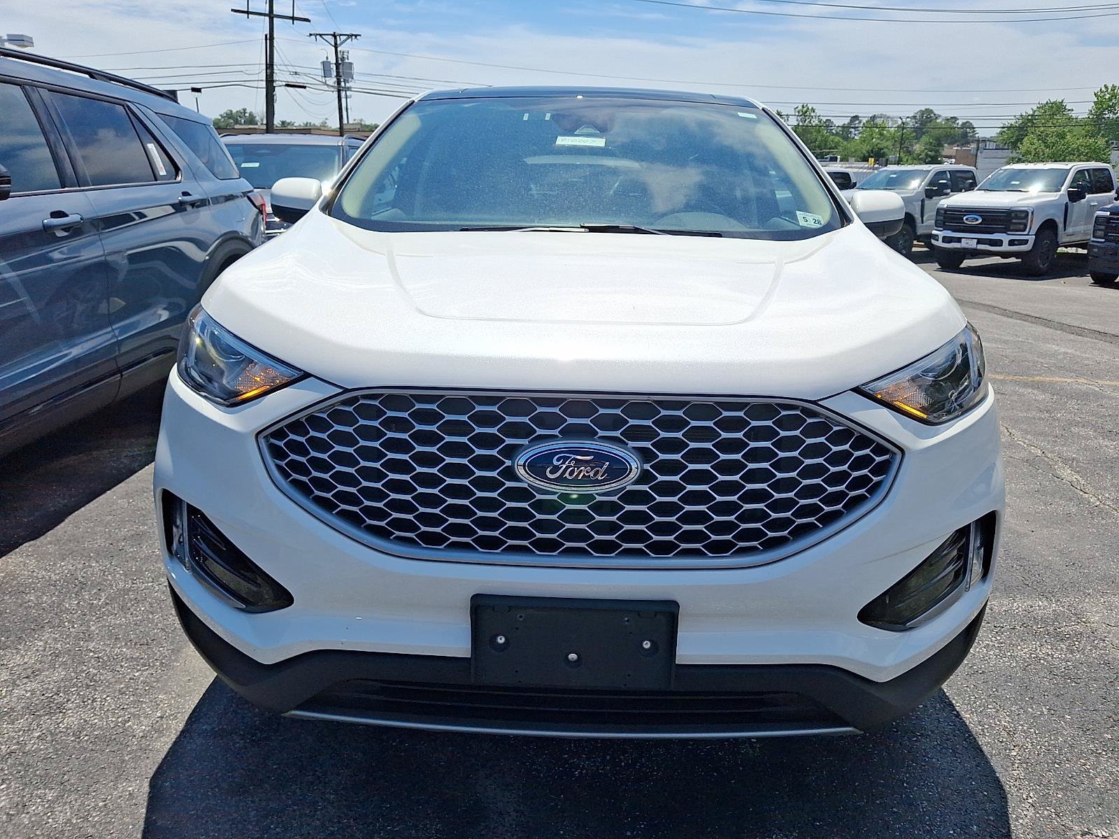 Certified 2023 Ford Edge SEL w/ Convenience Package AWD/4WD image 2