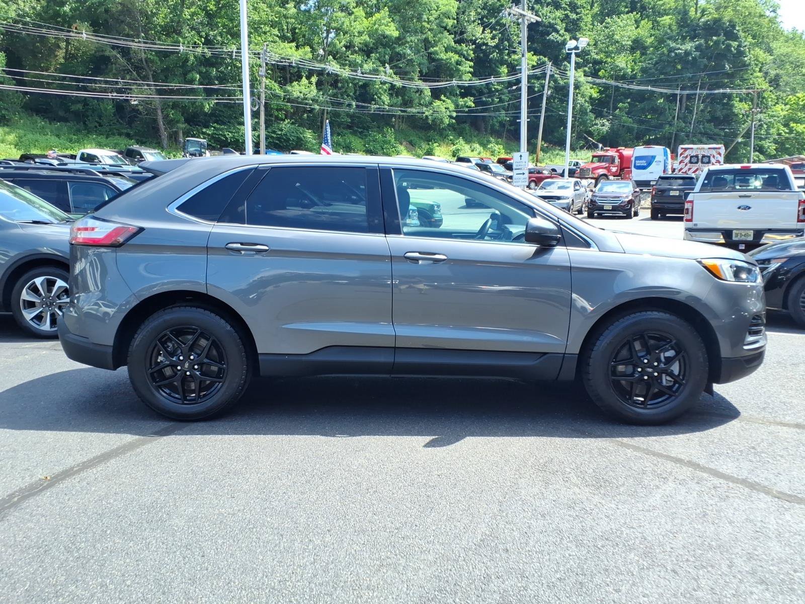 Certified 2023 Ford Edge SEL AWD/4WD image 9