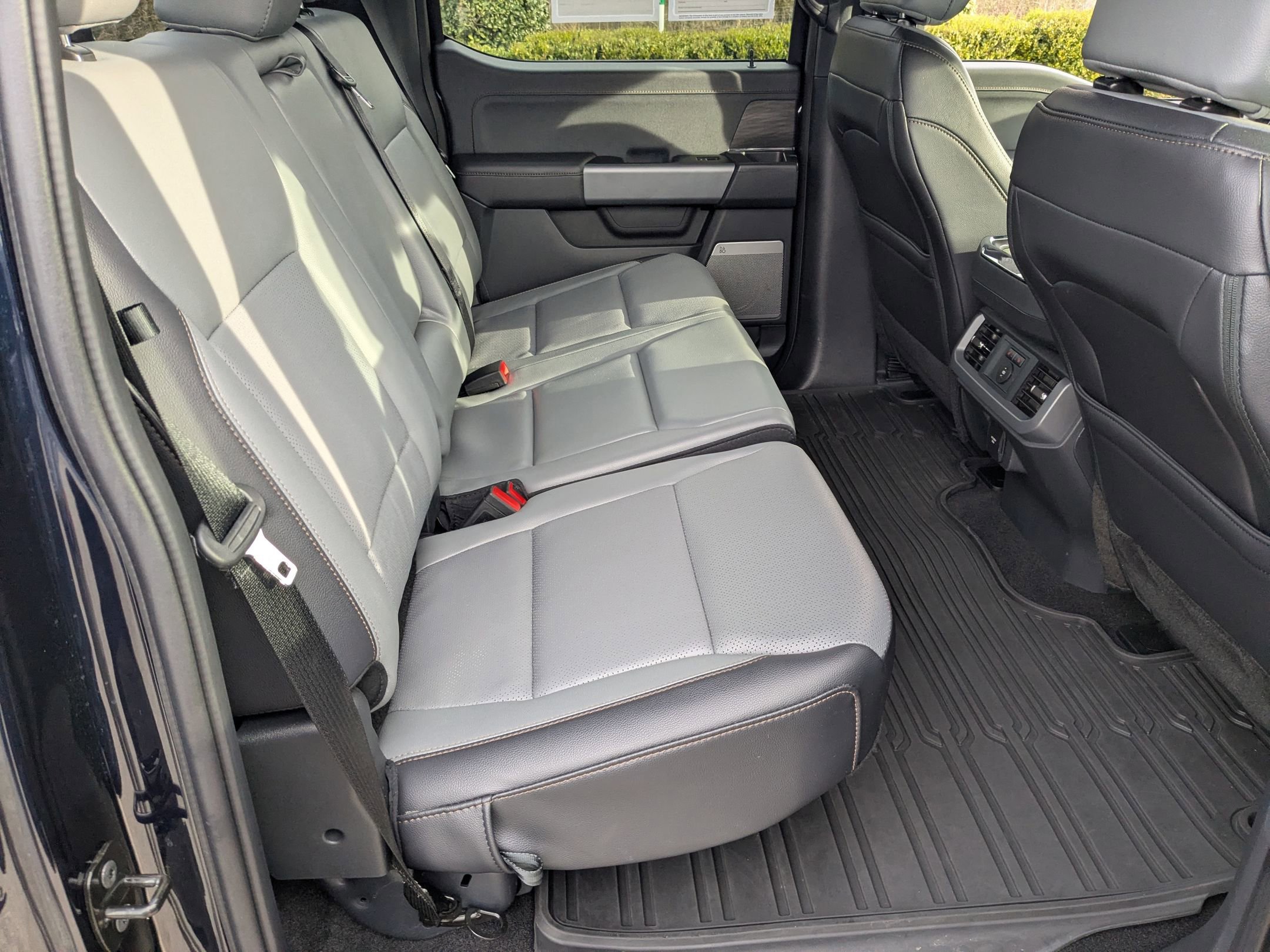 Certified 2025 Ford F150 Lightning Lariat w/ Max Trailer Tow Package image 41