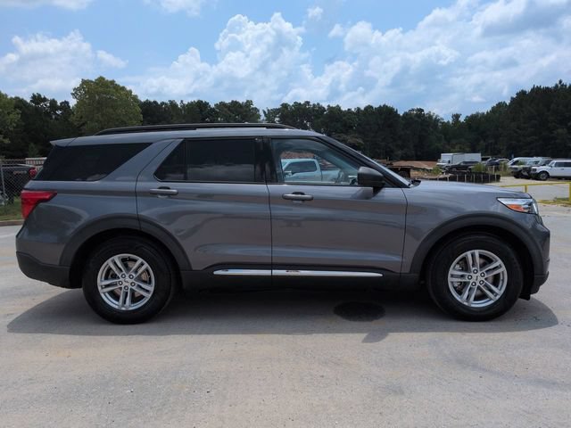 Certified 2021 Ford Explorer XLT w/ Equipment Group 202A RWD image 3