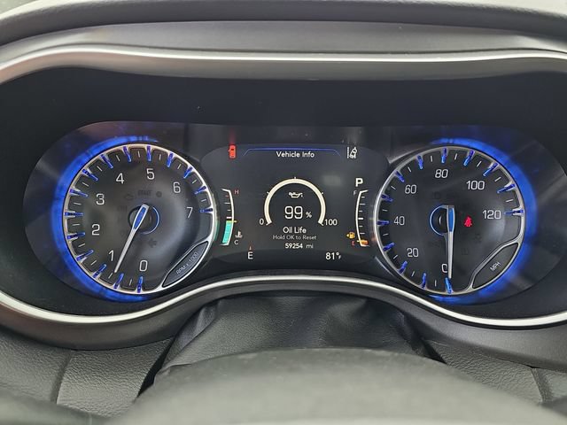 Used 2023 Chrysler Pacifica Touring-L FWD image 22