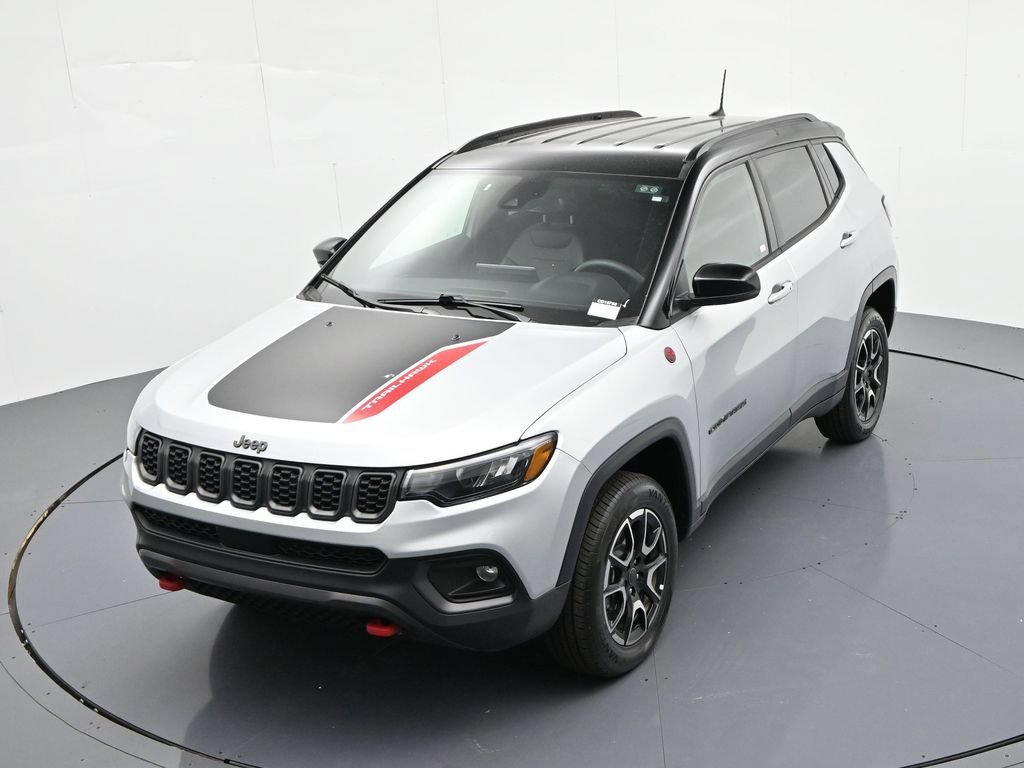 Used 2025 Jeep Compass Trailhawk AWD/4WD image 23