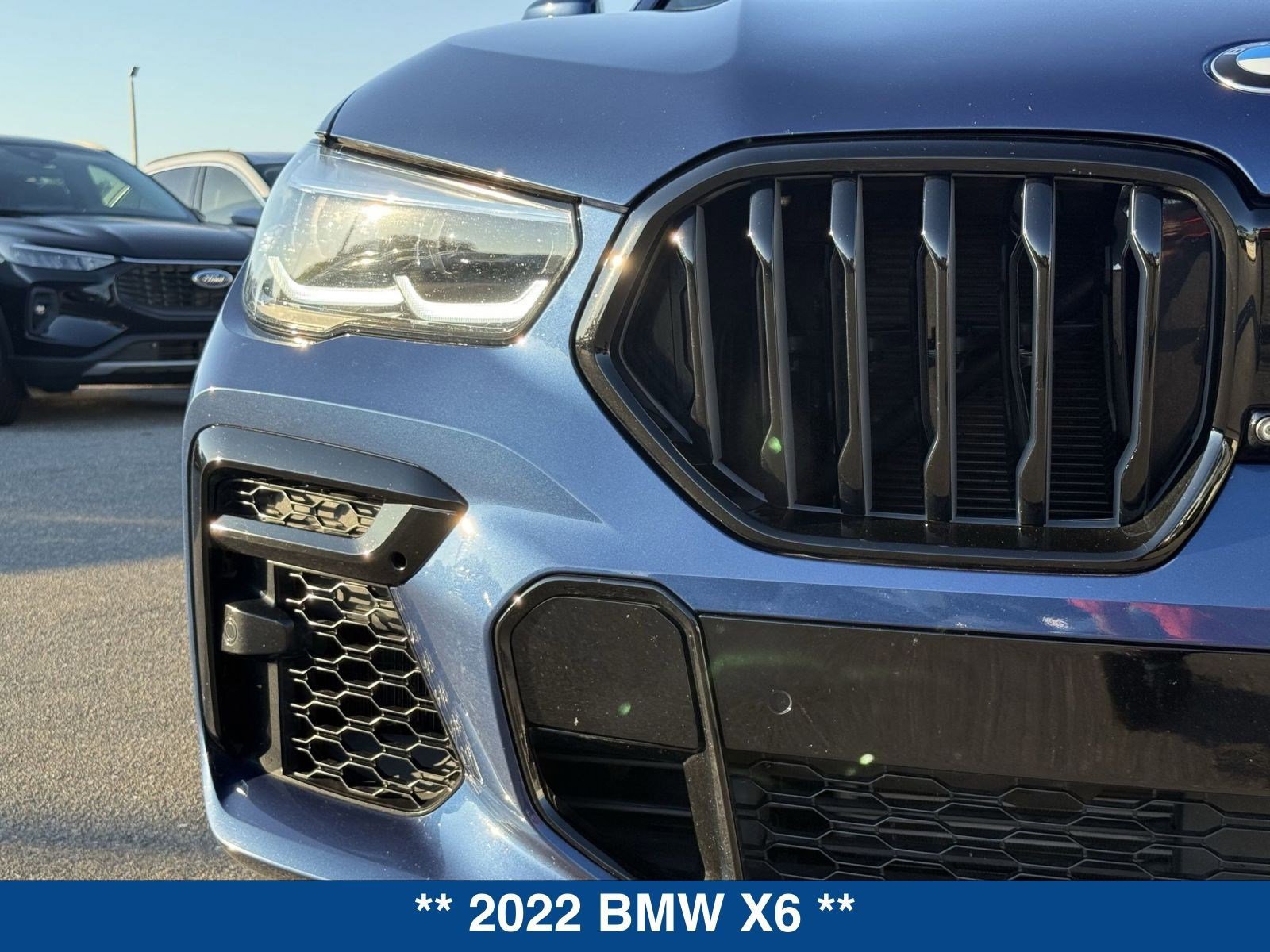 Used 2022 BMW X6 xDrive40i w/ M Sport Package image 9