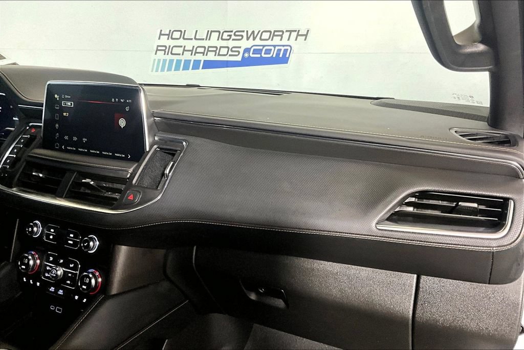 Used 2024 GMC Yukon XL AT4 w/ Technology Package AWD/4WD image 12