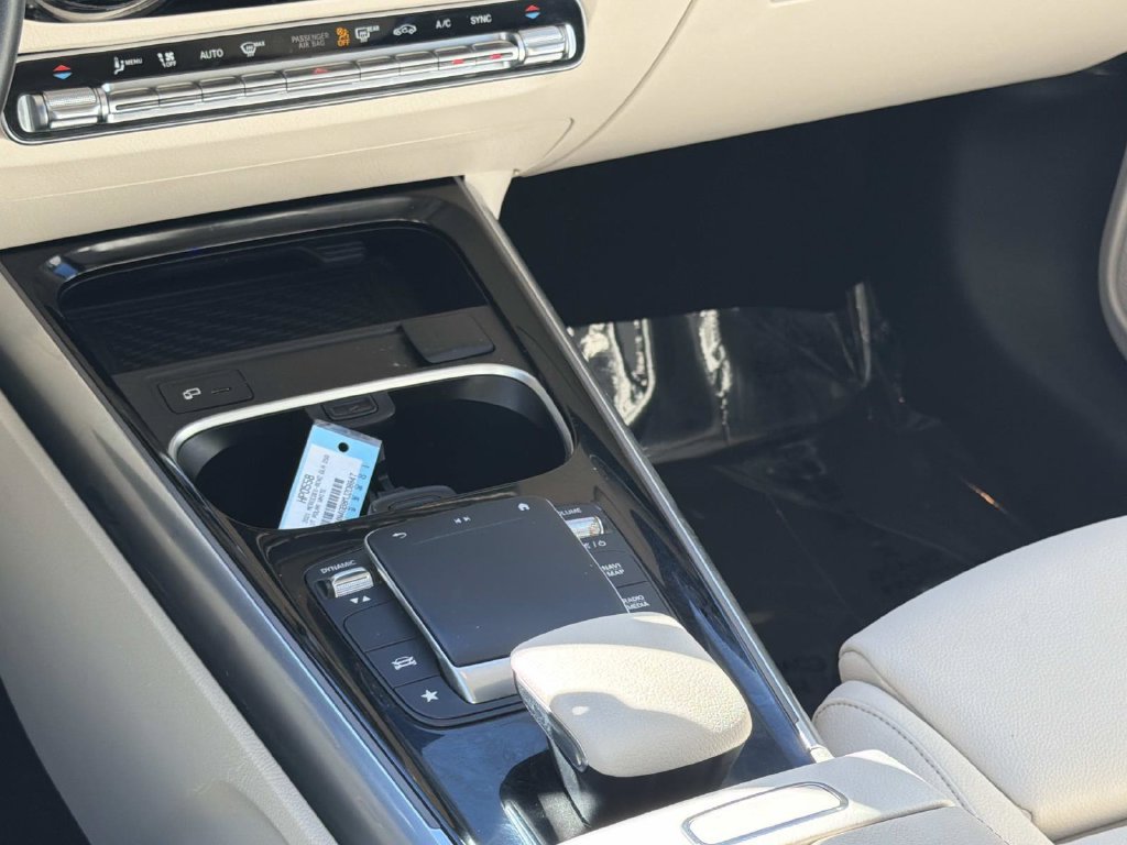 Used 2021 Mercedes-Benz GLA 250 w/ Premium Package image 12