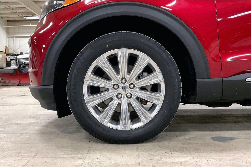 Certified 2021 Ford Explorer Limited w/ Equipment Group 301A AWD/4WD image 9
