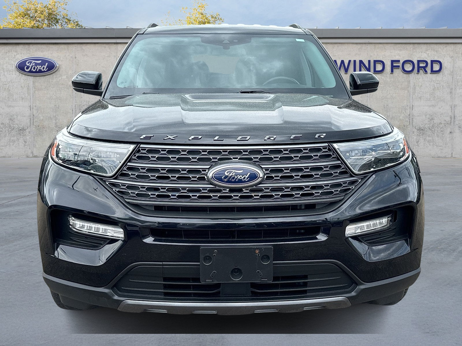 Certified 2023 Ford Explorer XLT w/ Equipment Group 202A AWD/4WD image 2