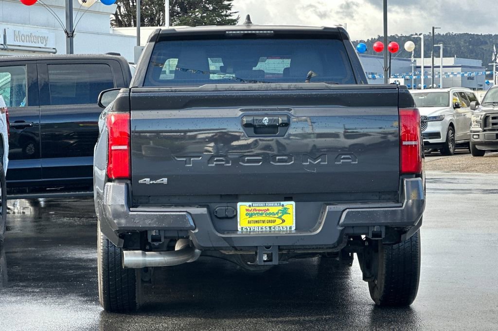 Used 2024 Toyota Tacoma SR5 AWD/4WD image 4