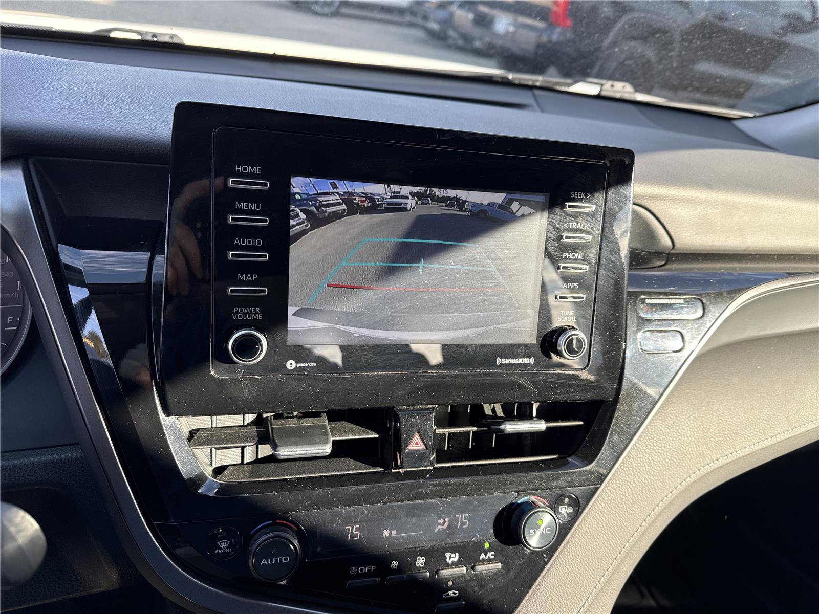 Used 2024 Toyota Camry SE image 22