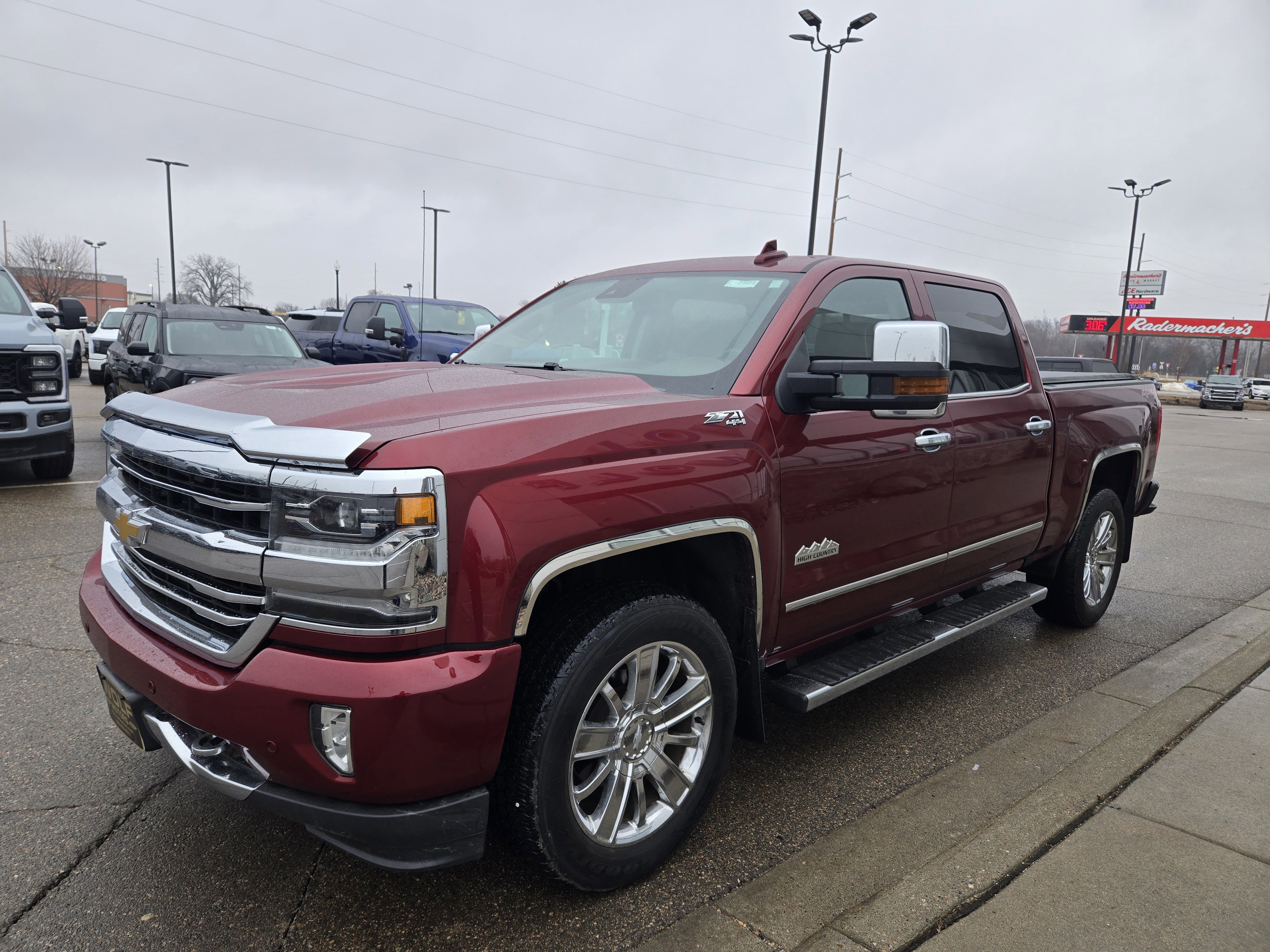 Used 2017 Chevrolet Silverado 1500 High Country image 2