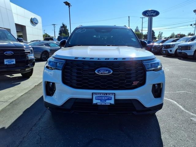 Certified 2025 Ford Explorer ST AWD/4WD image 2