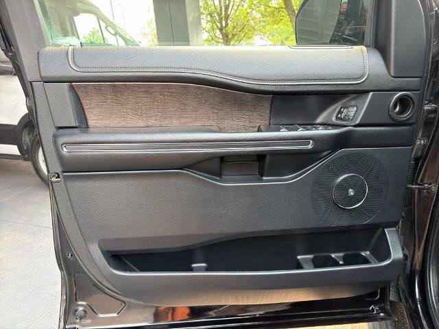 Certified 2019 Ford Expedition Limited w/ Special Edition Package AWD/4WD image 18
