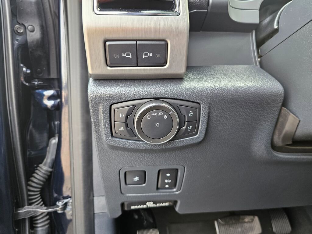 Certified 2022 Ford F450 Platinum w/ FX4 Off-Road Package image 21