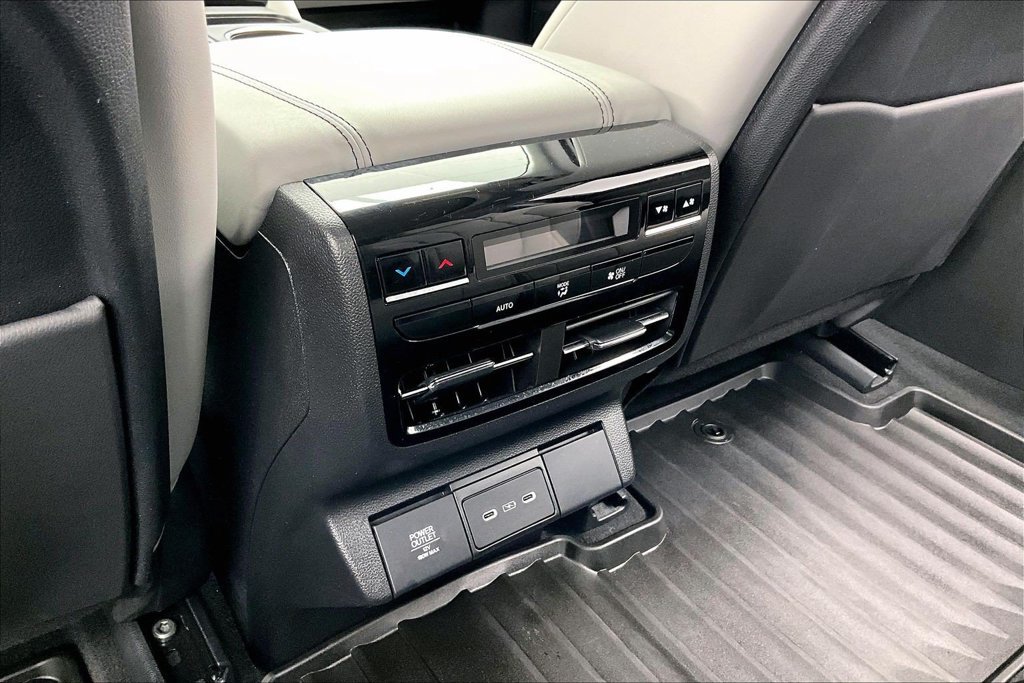 Used 2025 Acura MDX w/ Technology Package FWD image 34