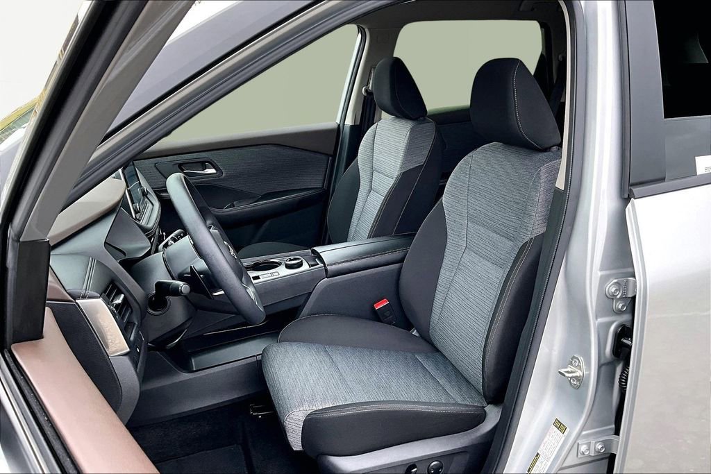 Used 2023 Nissan Rogue SV AWD/4WD image 25