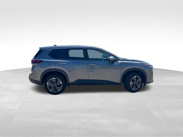 Used 2025 Nissan Rogue SV AWD/4WD image 12