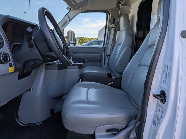 Certified 2024 Ford E-450 and Econoline 450 Super Duty w/ Power Windows & Locks Group RWD image 15