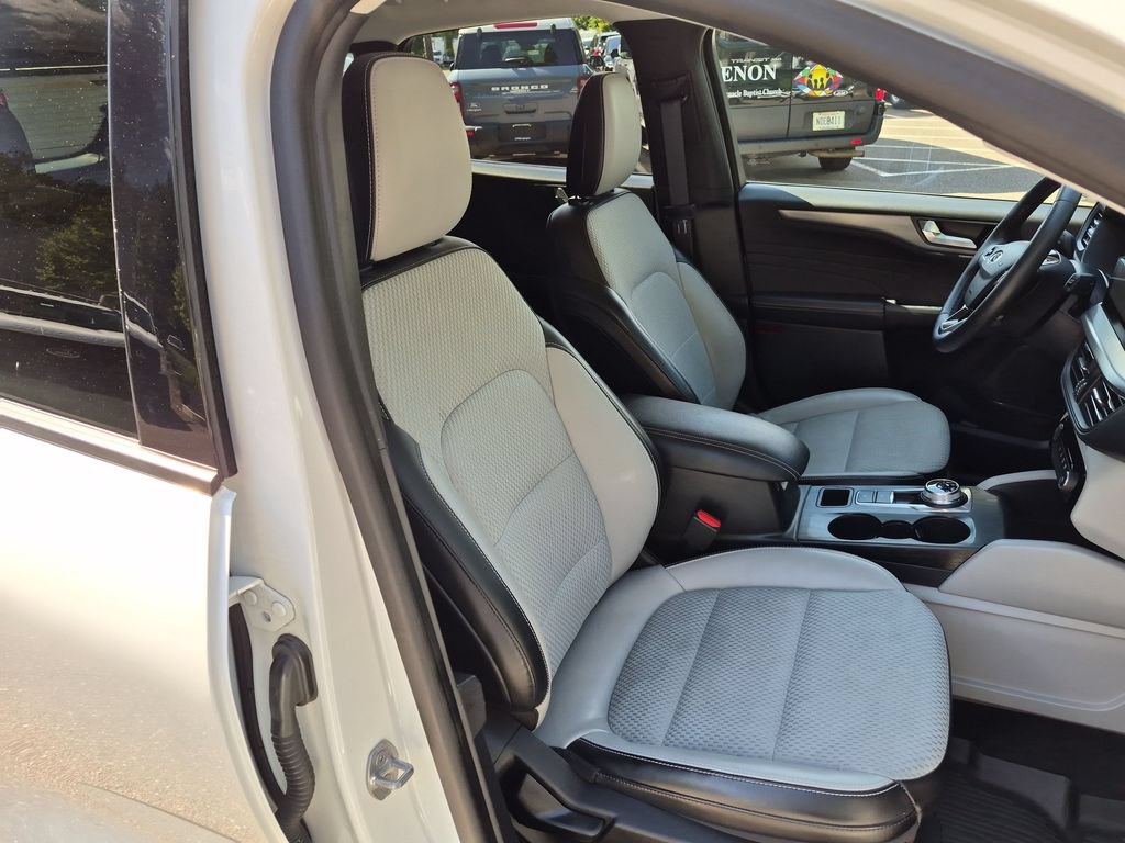 Certified 2023 Ford Escape SE FWD image 39