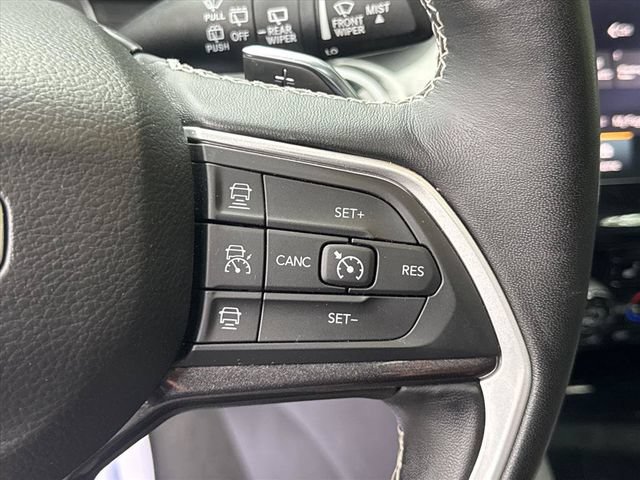 Used 2022 Jeep Grand Cherokee Altitude AWD/4WD image 22