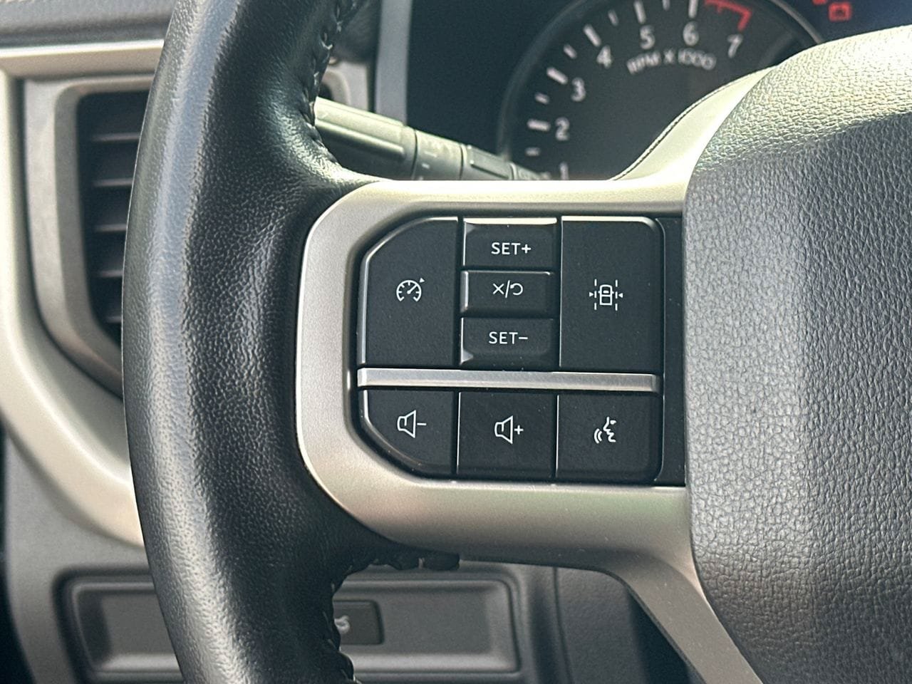 Certified 2024 Ford Expedition Max XLT RWD image 27
