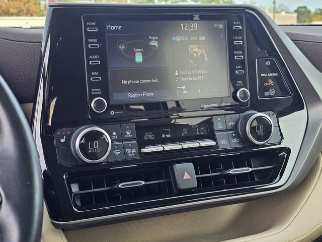 Used 2021 Toyota Highlander XLE image 9