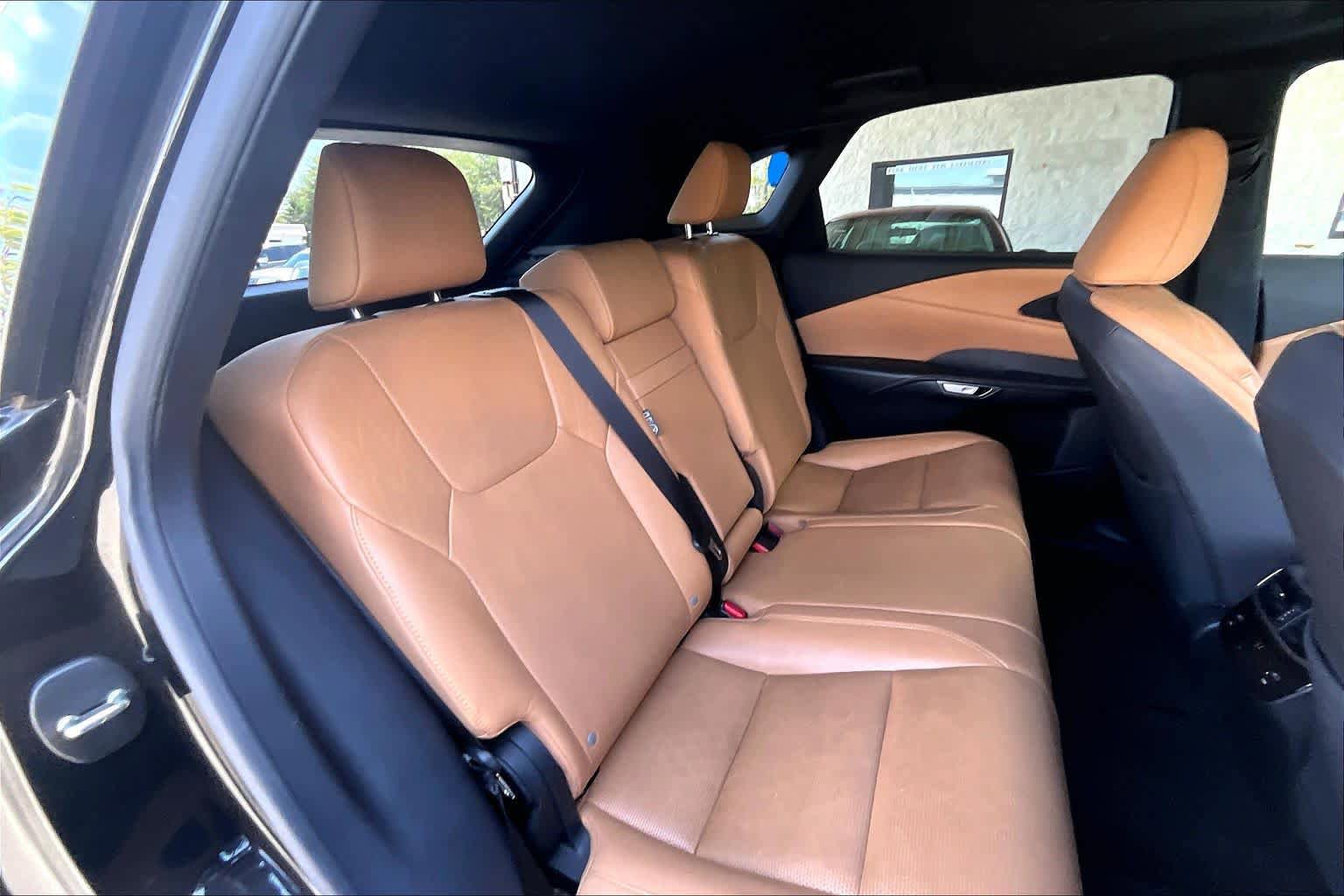 Used 2023 Lexus RX 350 Premium Plus w/ Cold Area Package FWD image 20
