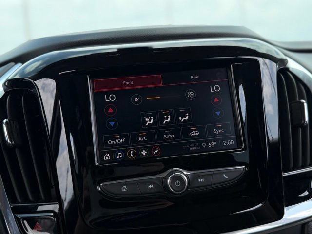 Used 2020 Chevrolet Traverse LT FWD image 23
