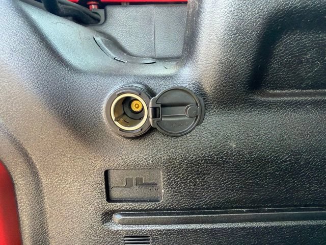 Used 2021 Jeep Wrangler Unlimited Sahara AWD/4WD image 12