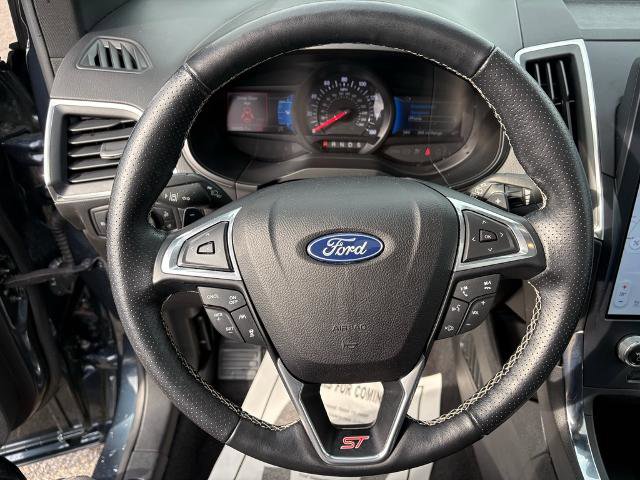 Certified 2022 Ford Edge ST w/ Equipment Group 401A image 18