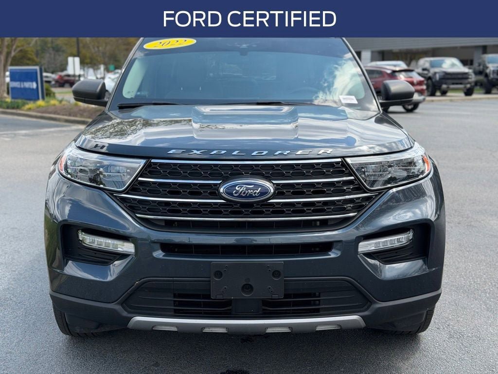 Certified 2022 Ford Explorer XLT w/ Equipment Group 202A AWD/4WD image 3