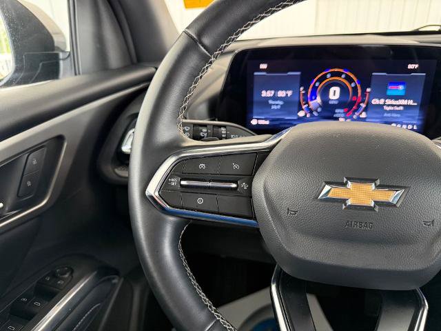 Used 2026 Chevrolet Traverse LT FWD image 13