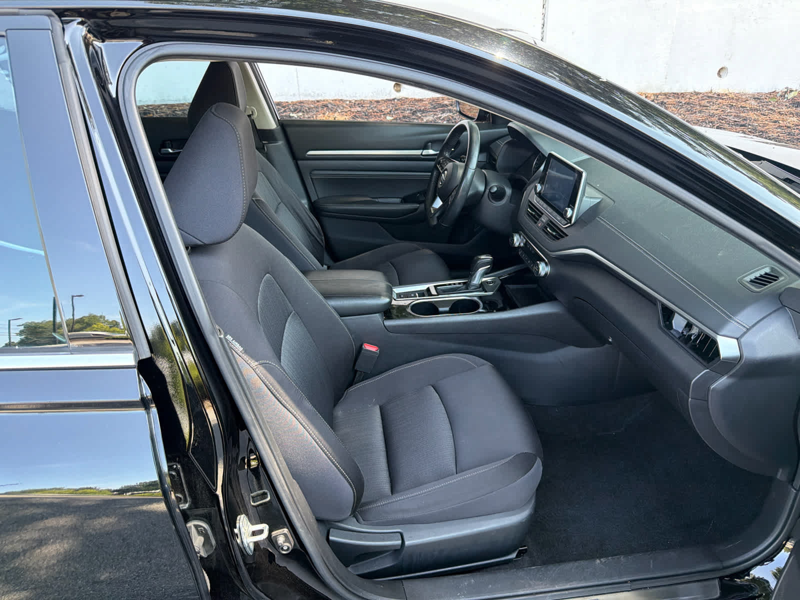 Used 2020 Nissan Altima 2.5 SV FWD image 3