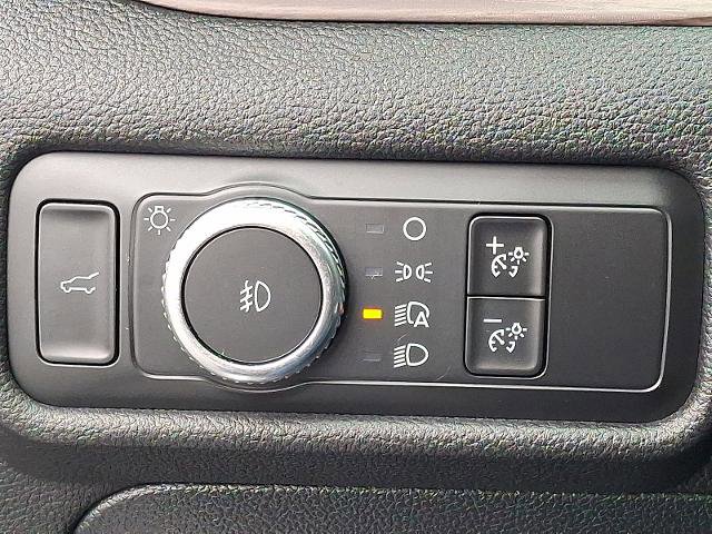 Certified 2021 Ford Explorer Limited w/ Equipment Group 301A image 27