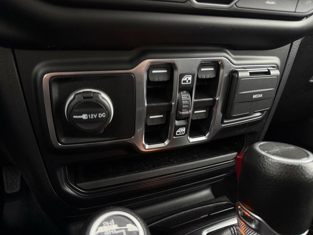 Used 2023 Jeep Gladiator Willys image 19