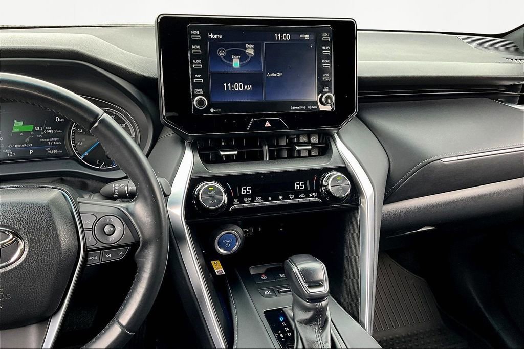 Used 2022 Toyota Venza XLE image 8