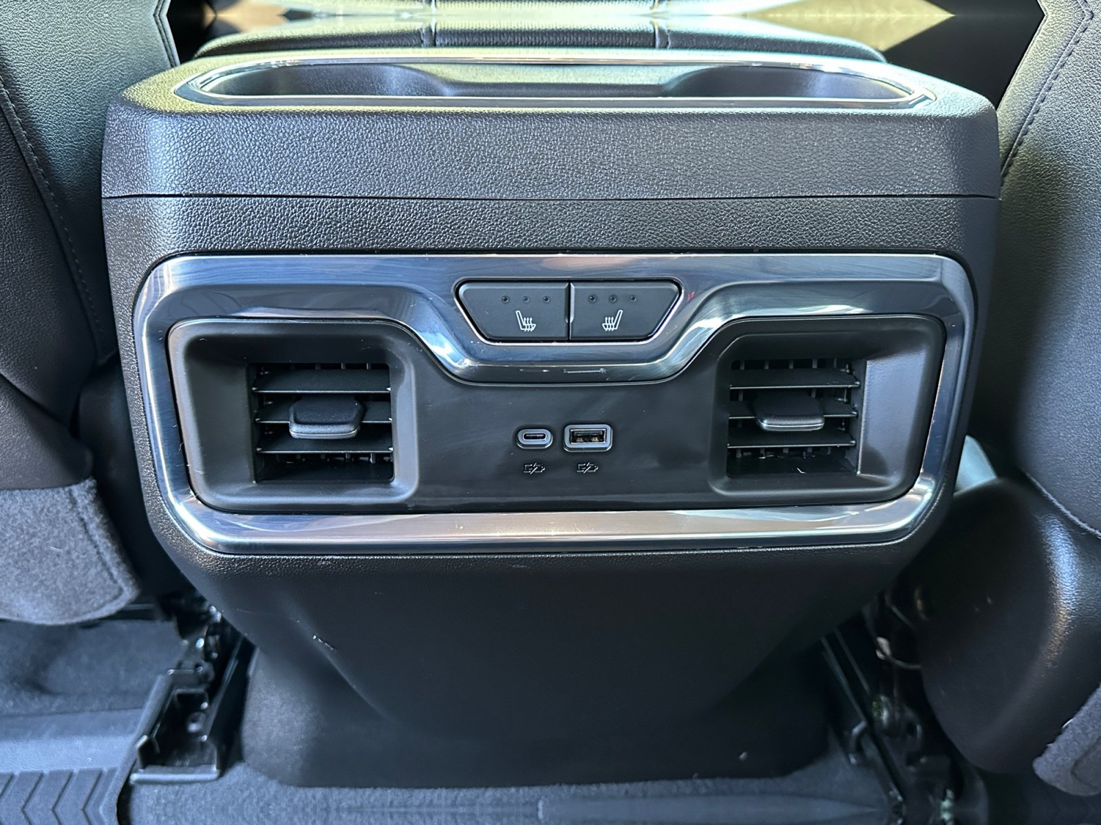 Used 2025 Chevrolet Silverado 2500 LTZ w/ LTZ Plus Package AWD/4WD image 21