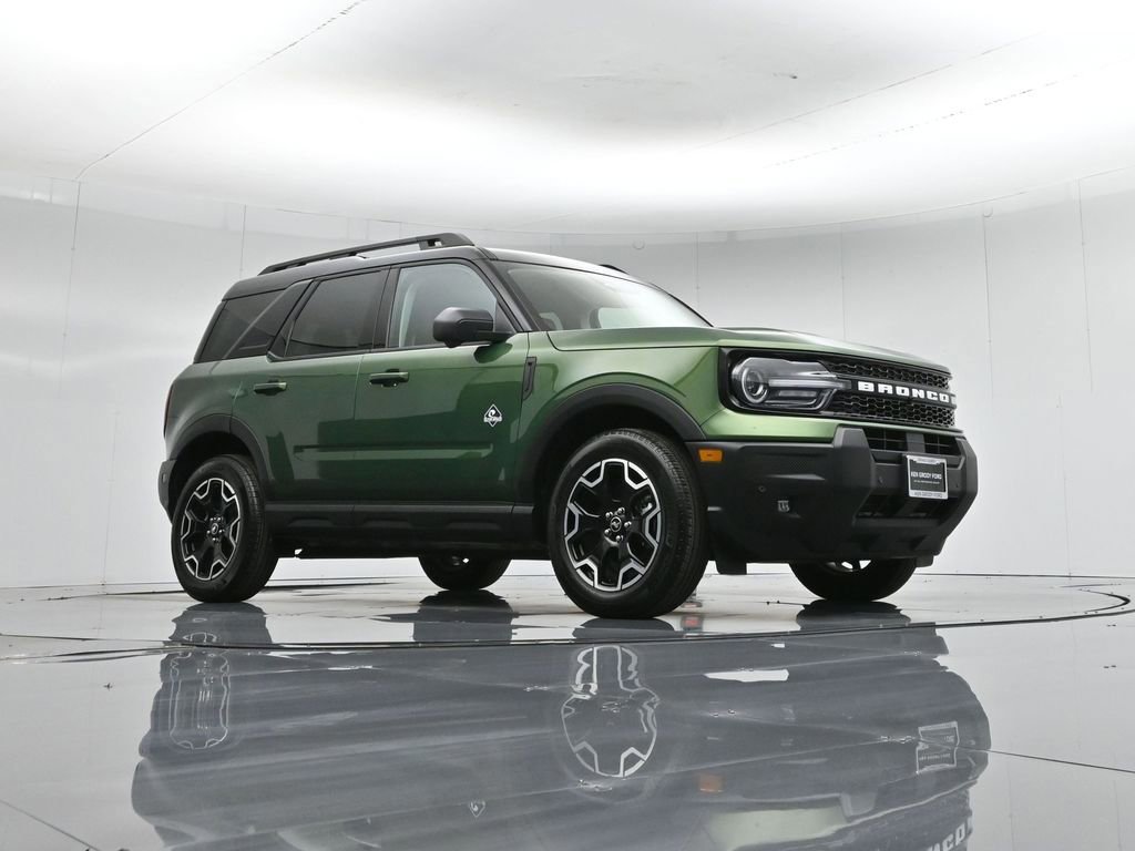 Certified 2025 Ford Bronco Sport Outer Banks w/ Outer Banks Tech Package+ image 2